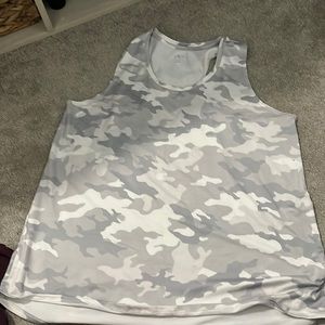 Army print tank top xl